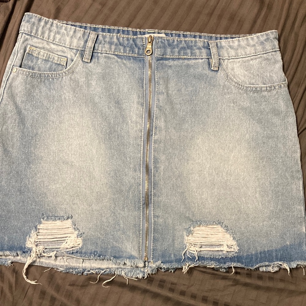 Refuge Large L Denim Distressed Blue Jean Mini Skirt, Full Front Zipper